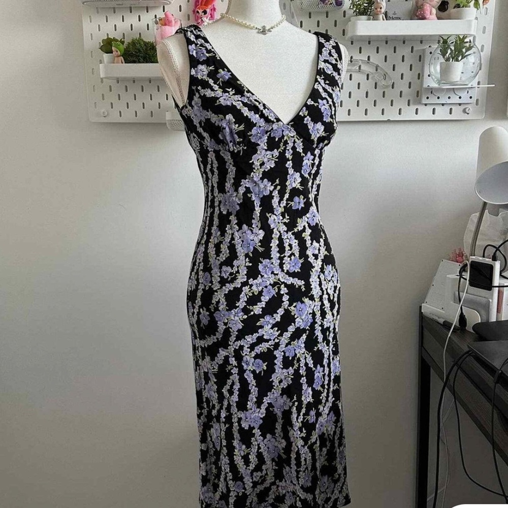 Vintage Y2K/90s Bebe Made in USA Purple &Black Floral V- Neck WhimsyGoth Dress,L